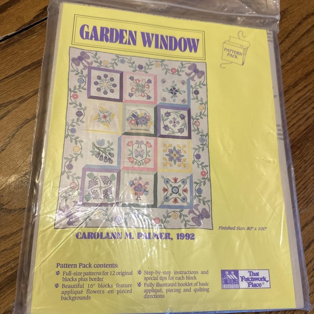Pattern Pack Carolann M Palmer 1992 Garden Window Finished Size 80" x 100" Quilt